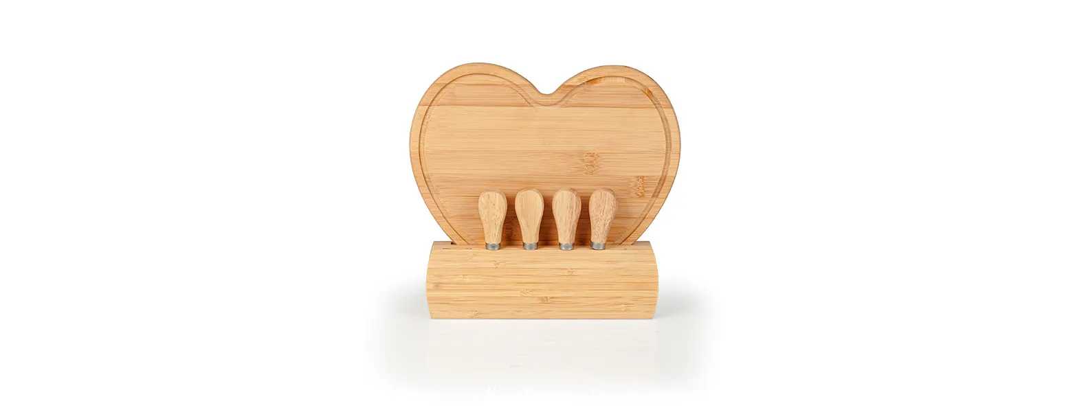 Kit para Queijo Com Tábua Formato Coração Bambu / Madeira / Inox Personalizado 