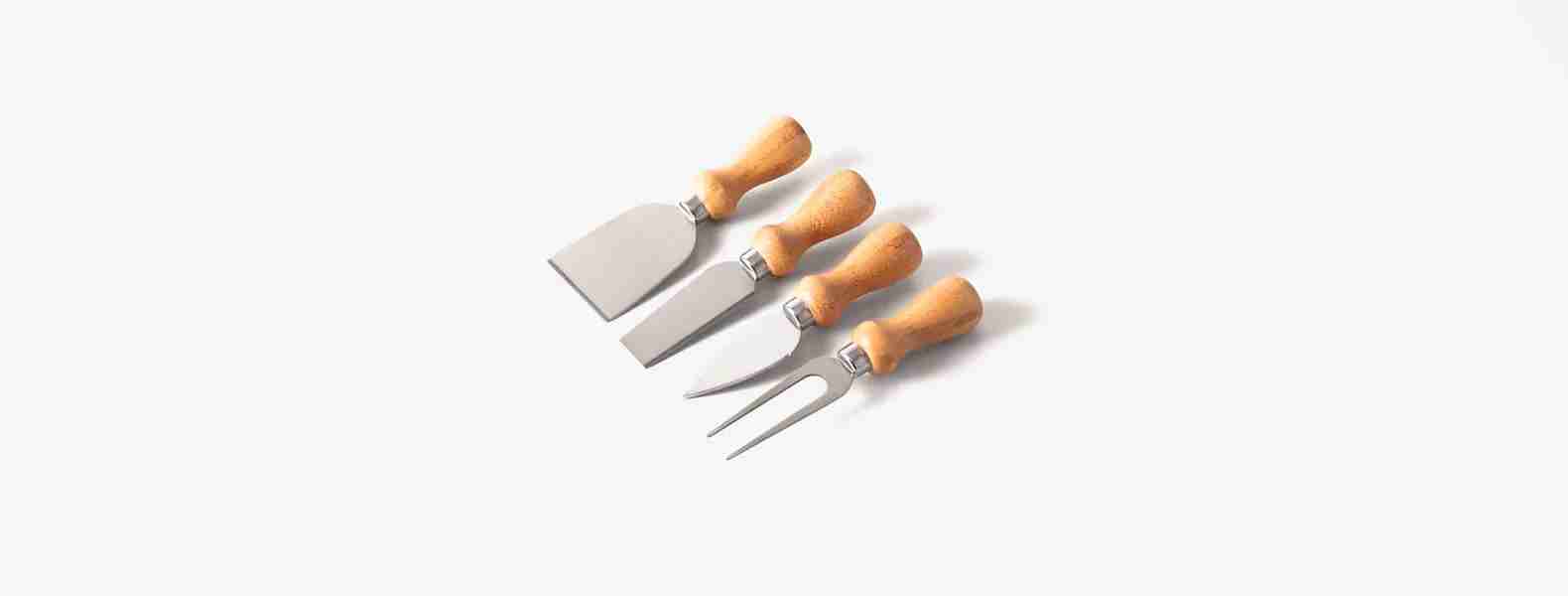 Kit Queijo 4 Peças com Logo 